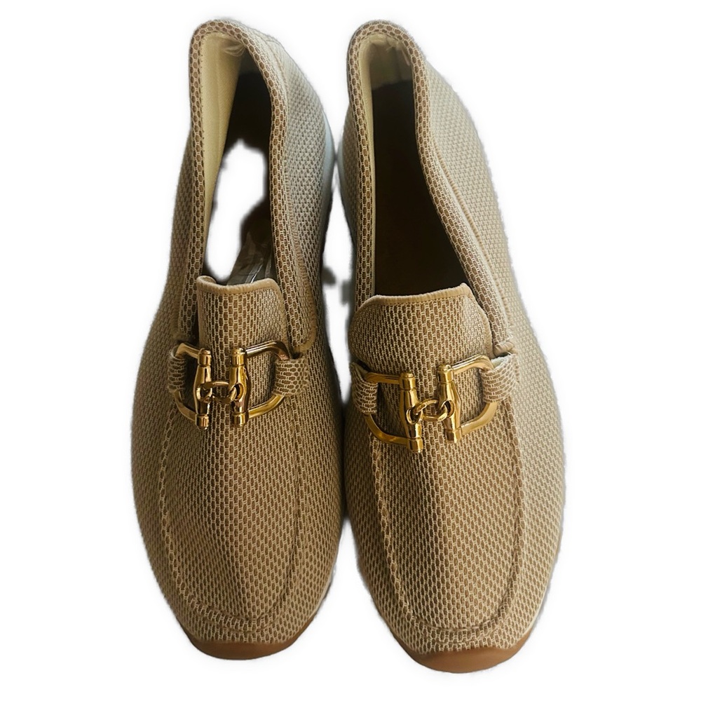 Susi Orthopedic Comfort Beige Loafers with Gold Buckles 40 NWOT - Picture 3 of 8